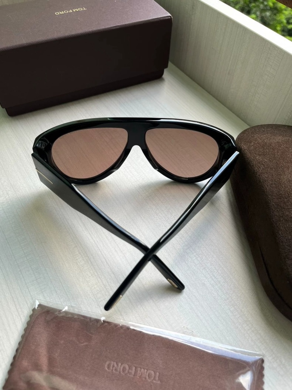 Tom Ford FT1044 Oversized Shield Sunglasses - Black / Gold NEW - Picture 3 of 10